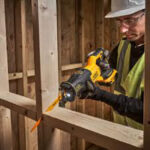 DEWALT DCS382NT-XJ 20V BRUSHLESS RECIPROCATING SAW (BARE TOOL) - Image 3