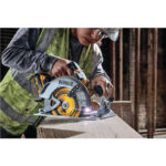 DEWALT DCS573N-B1 20V CIRCULAR SAW (BARE TOOL) - Image 4